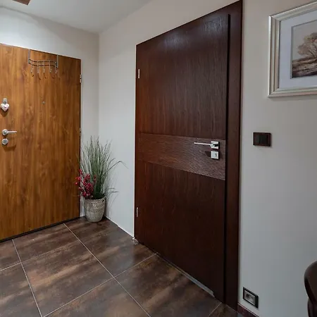 Moderna Francuska Park Apartment *