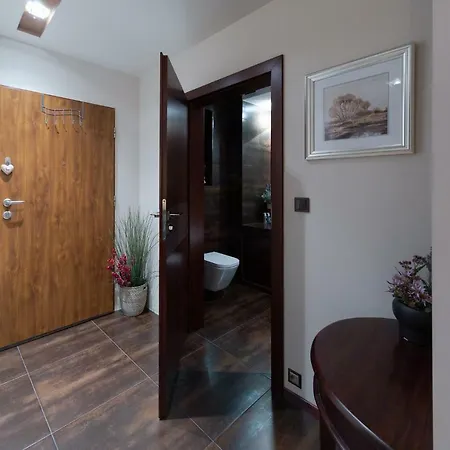 Moderna Francuska Park Apartment Katowice